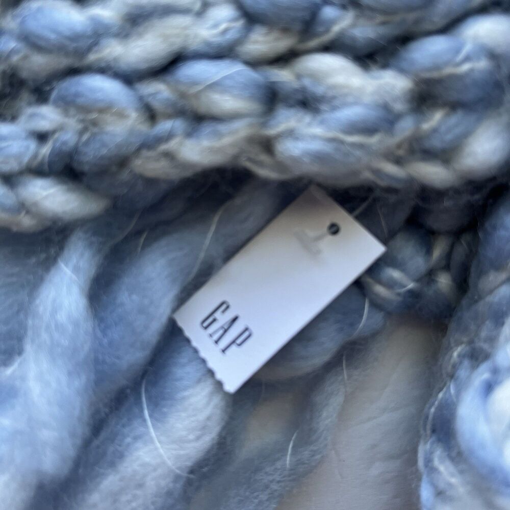 GAP Oversized Wide Scarf Chunky Knit Fringe Blue 90” NWT Blanket Wrap - Picture 7 of 8
